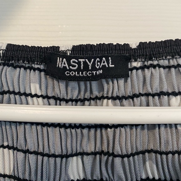 Black & White Polka Dot Top - Picture 4 of 4